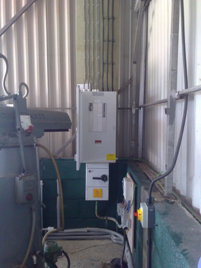 Workshop Power and Lighting John Dunn Fabrication image 3